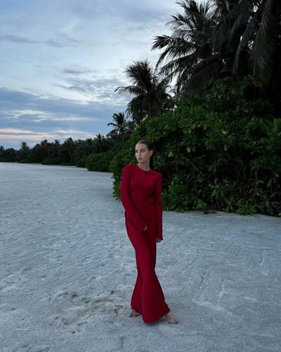 Голая Аврора Киба