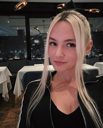 Голая Евгения Уайлд