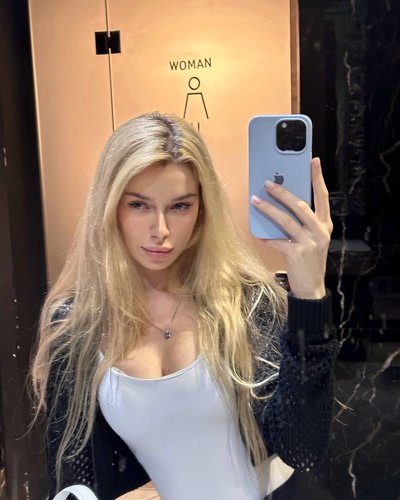 Голая Maryymme