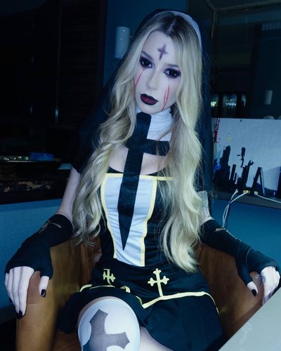 Голая Maryymme