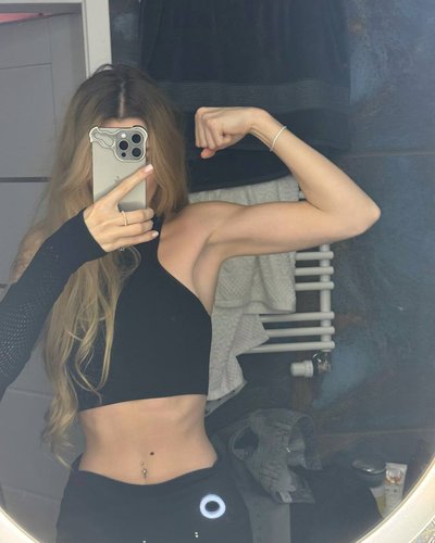 Голая Maryymme