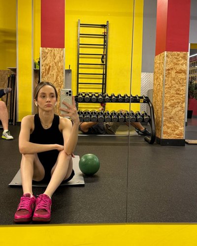 Голая Ангелина Клевцова