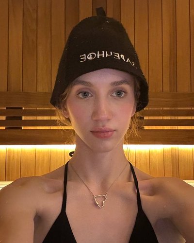 Голая Ангелина Клевцова