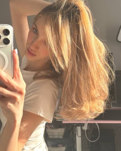 Голая Ангелина Клевцова