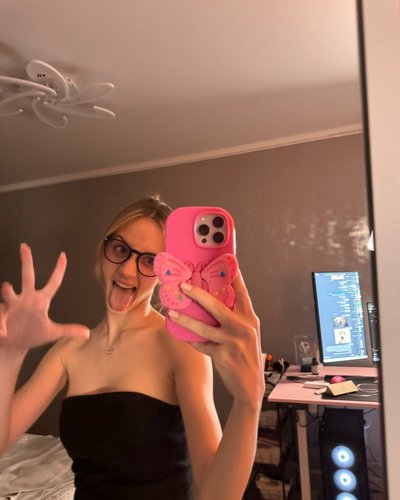 Голая Ангелина Клевцова