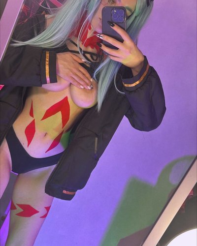 Голая Vikiblade