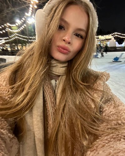 Миланы Стар