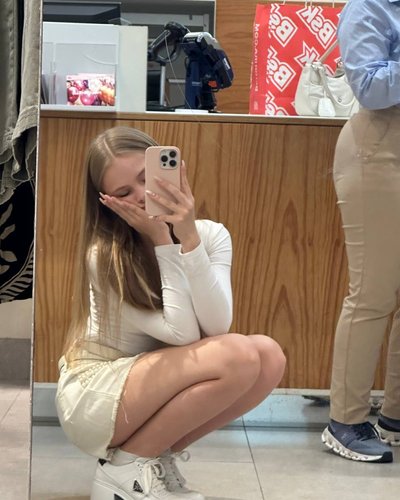 Миланы Стар