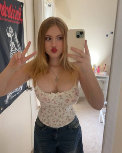 Kira Avrorka Nude