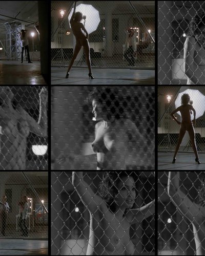 Голая Анджелина Джоли