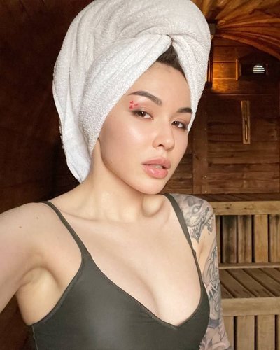 Diana Rays Nude