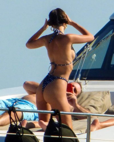 Emily Ratajkowski