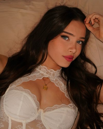 Lydia Violet
