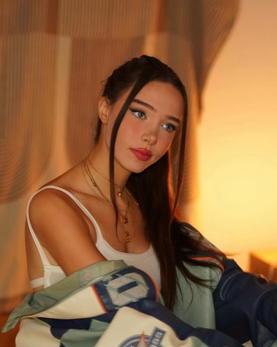 Lydia Violet