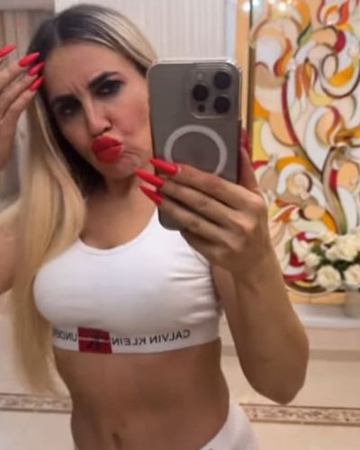 Голая Аленушка Тв
