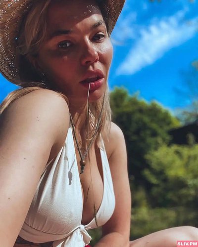 Голая Карина Зверева
