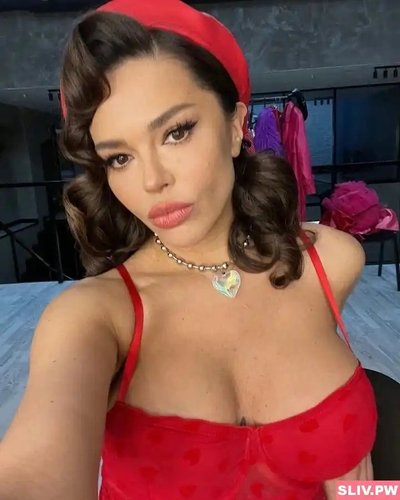 Голая Карина Зверева