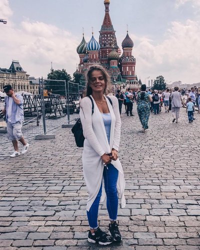 Насти Манасти
