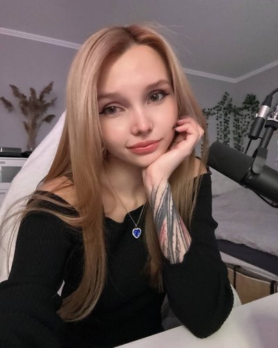 Леры Смородиновой
