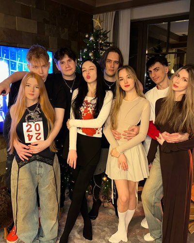 Голая Гаечка