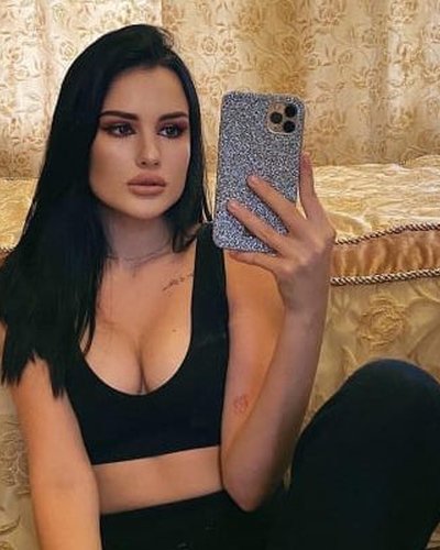 Голая Карина Аракелян