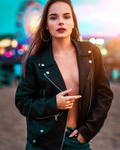 Саши Спилберг