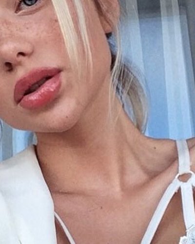 Голая Алина Олешева