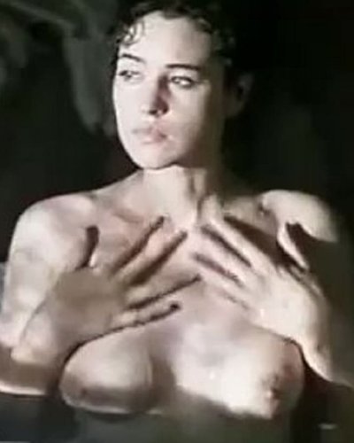 Моники Беллуччи