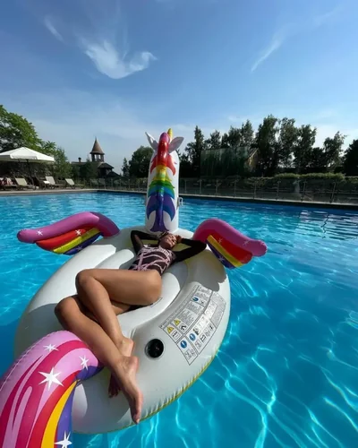 Голая Агата Муцениеце