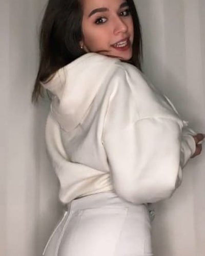 Голая Анна Комарова