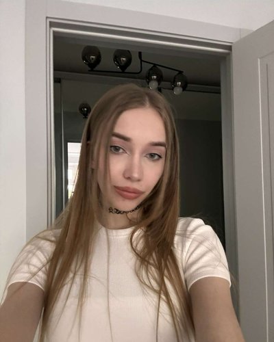 Голая Bloomus