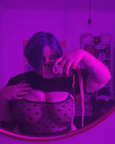 Chmonya Nude