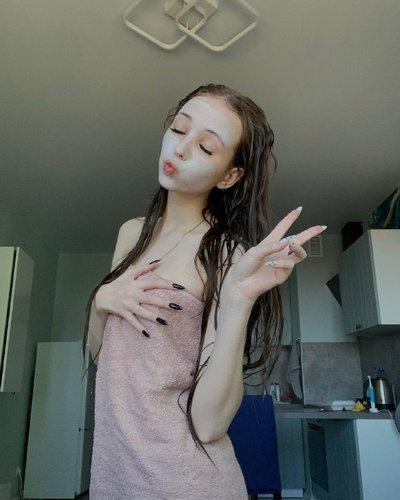 Голая Катя Клеточка