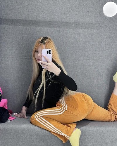Голая Kitty Keettt