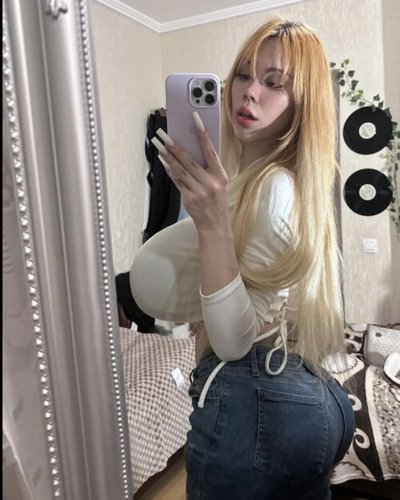 Голая Kitty Keettt