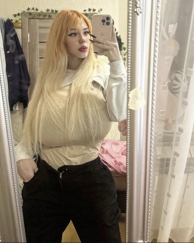 Голая Kitty Keettt