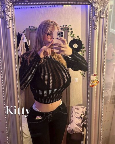 Kitty Keettt