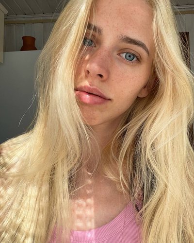 Nastya Kosh