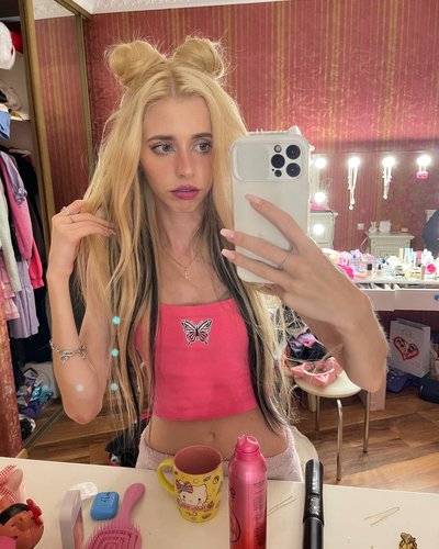 Nastya Kosh