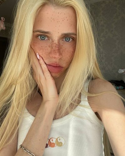 Nastya Kosh