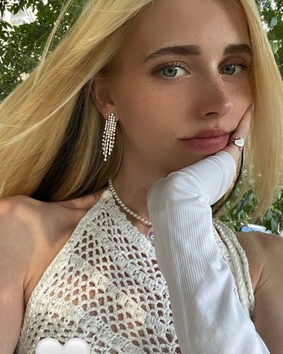 Nastya Kosh