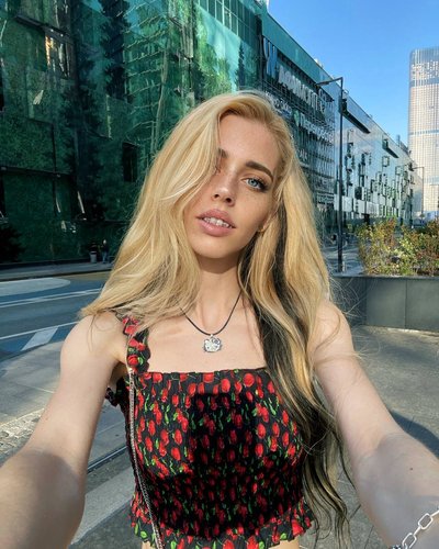 Nastya Kosh