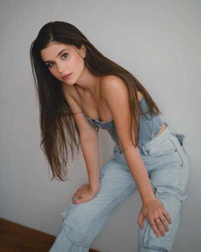 Голая Полина Денисова