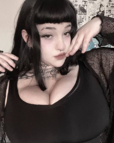 Chmonya Nude
