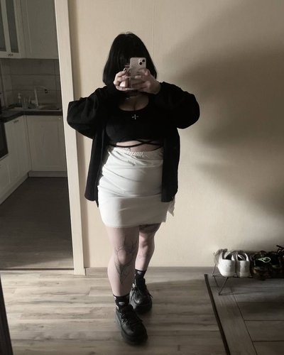 Chmonya Nude