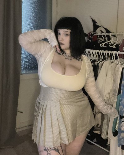 Chmonya Nude