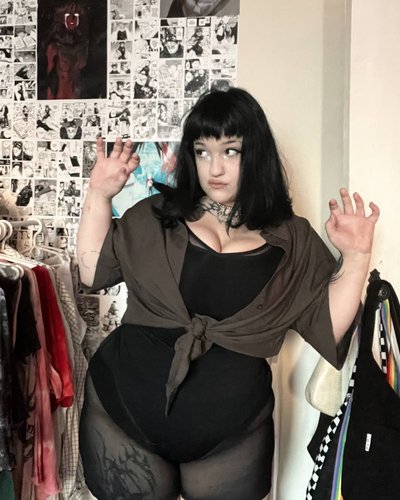 Chmonya Nude