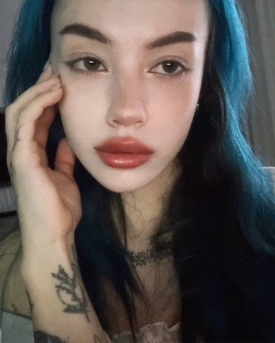 Лизы Бебриной