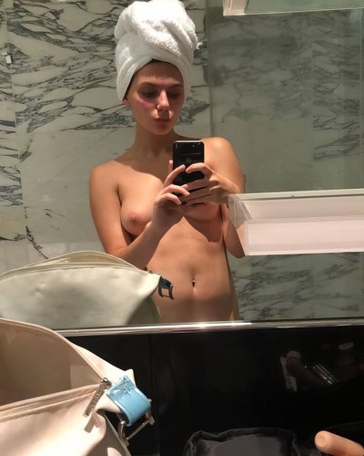 Дафни Кин