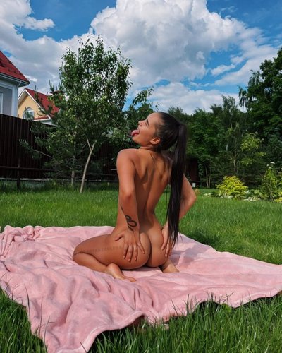 Кати Голышевой